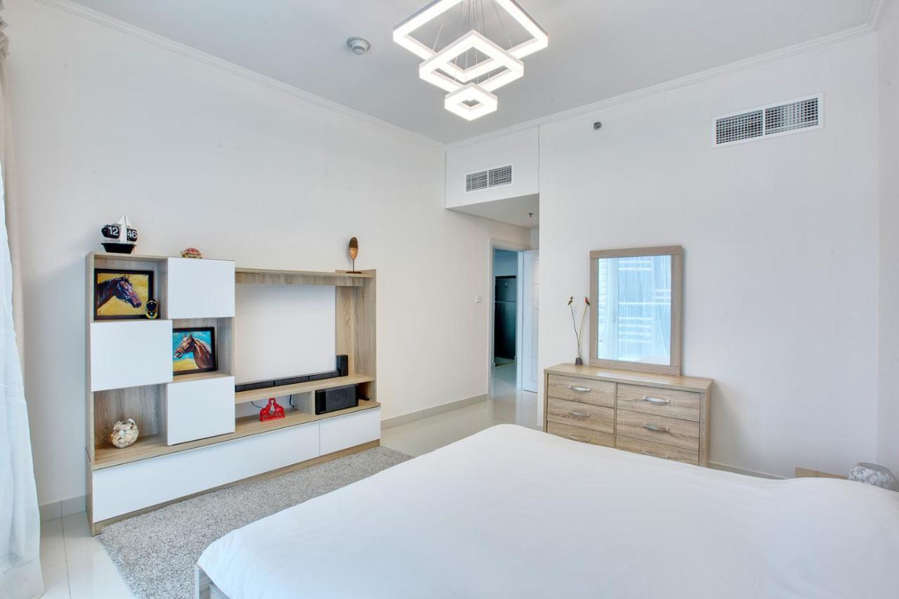 Ultra Modern 1Bd In Damac Heights Marina Apartment Дубай Екстериор снимка